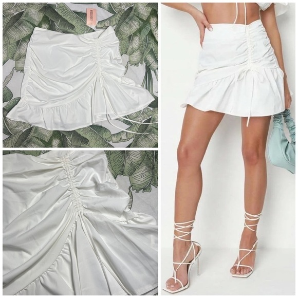 Missguided White Poplin Side Ruched Mini Skirt Flounce Ruffle Hem Size 14 XL - Picture 1 of 10